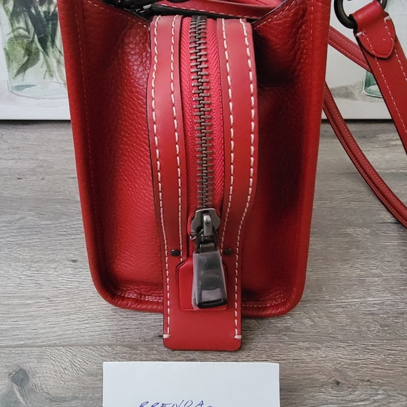 Coach Mickey Mouse Rouge - Picture 10 of 16